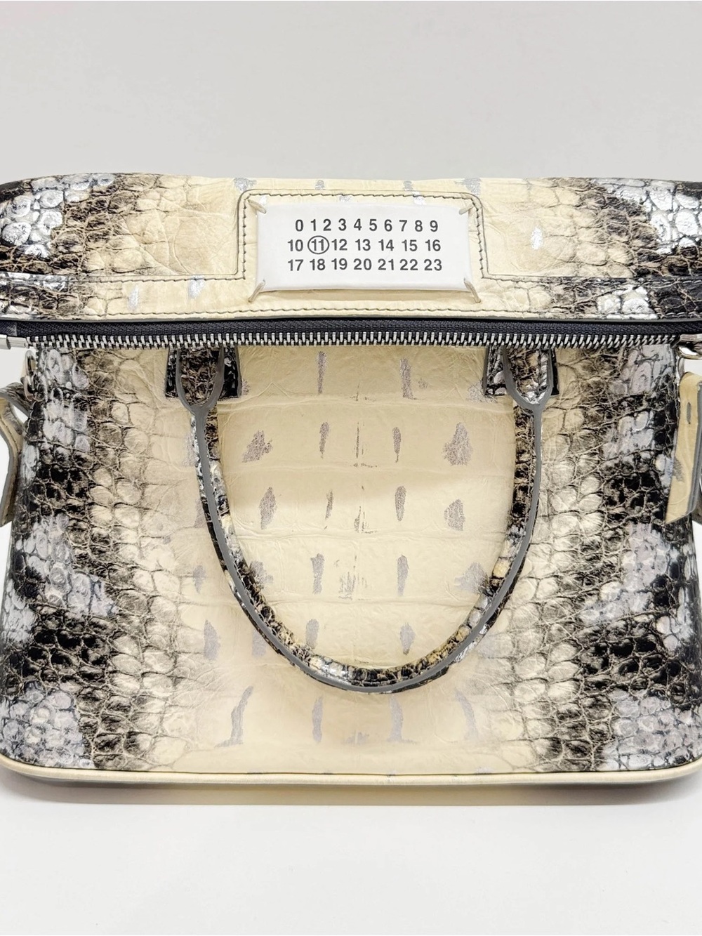 Authentic Margiela 5AC White Embossed Crocodile Leather Two Way Bag - Picture 5 of 10